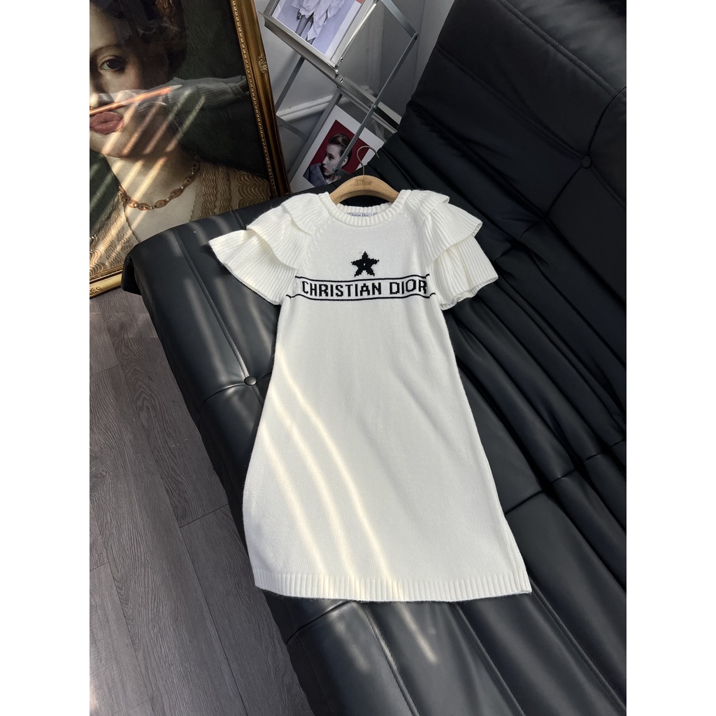 Váy len thời trang cao cấp Dior CD in họa tiết ngôi sao, thiết kế tay áo xếp layer tăng sự nữ tính