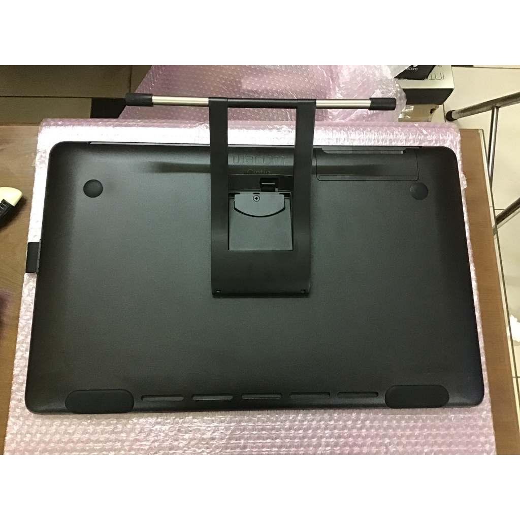 Bảng vẽ wacom cintiq 22 dtk-2260