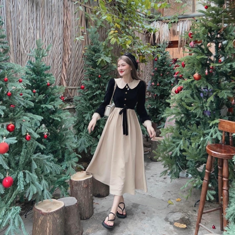 Set áo nhung đen phối chân váy nude