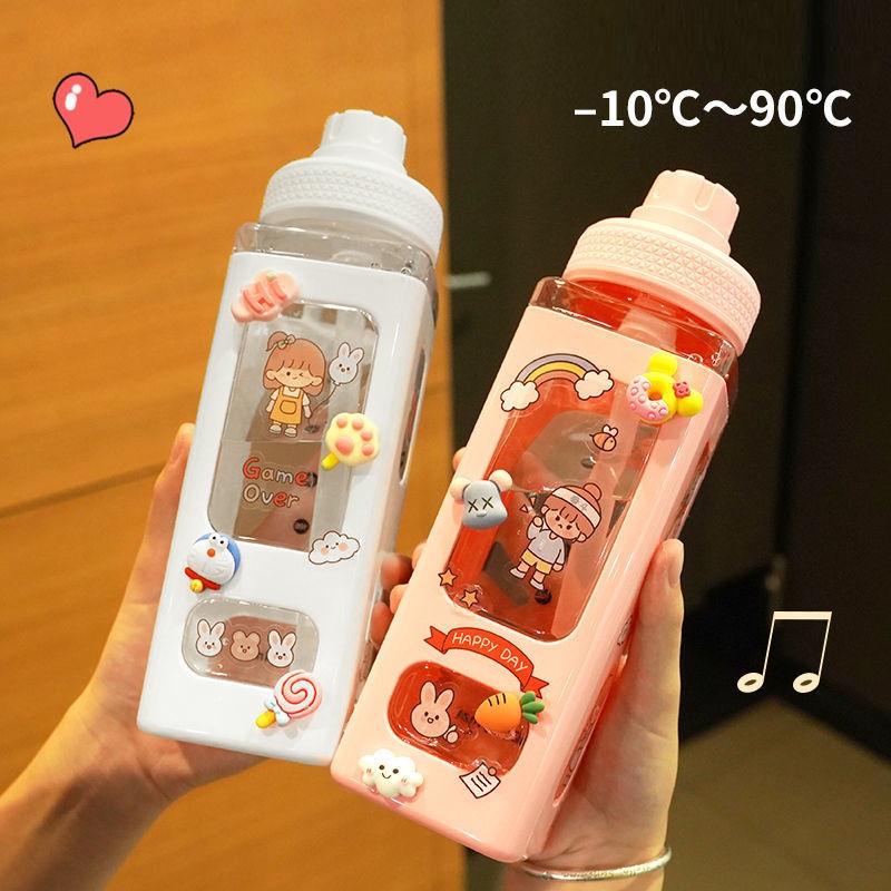 Bình nước cho bé đi học có vòi ống hút cute có dây đeo dung tích 700ml bằng nhựa không BPA an toàn tặng kèm sticker