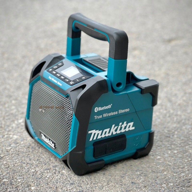 Loa công trường dùng pin 18/14.4/12Vmax/AC Makita DMR203