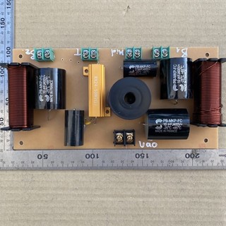 Phân tần loa cây 4 đường tiếng bass 20