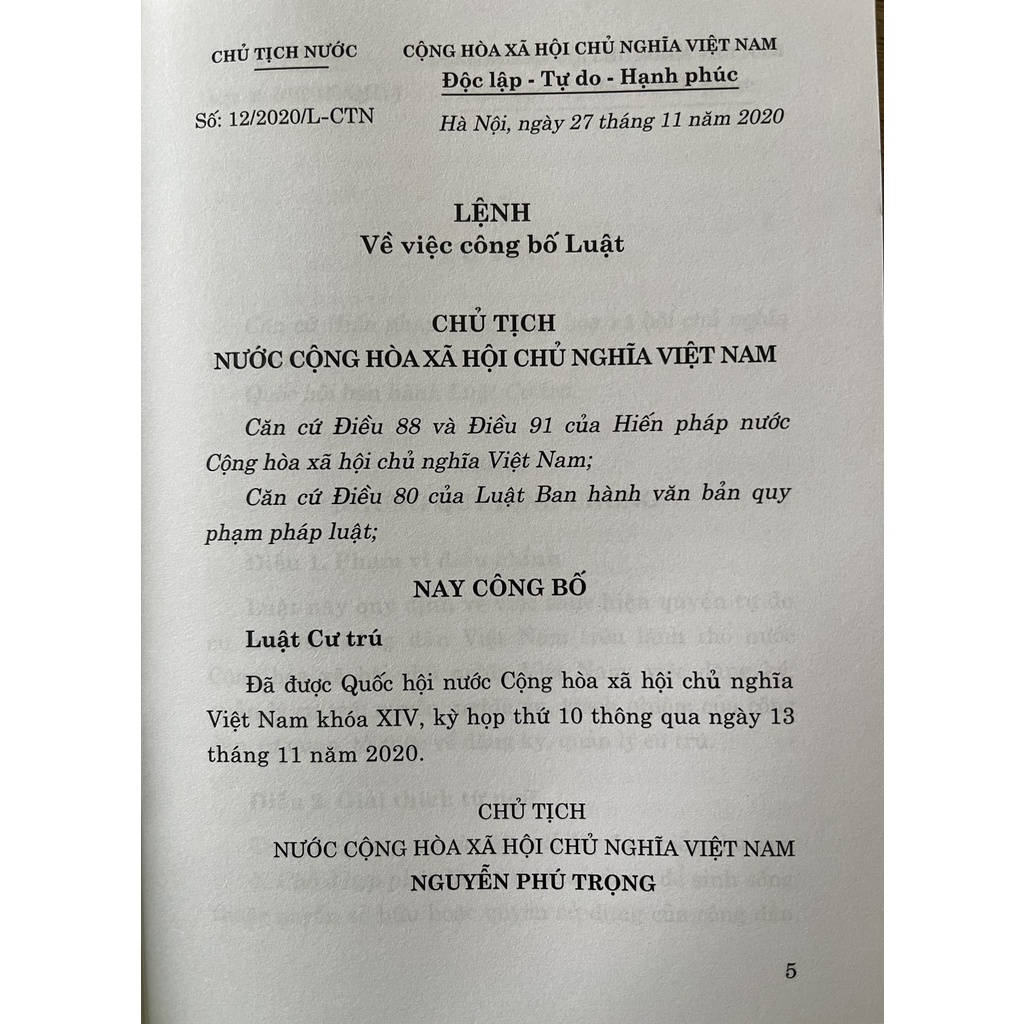 Sách     Luật Cư Trú | BigBuy360 - bigbuy360.vn