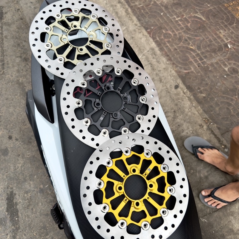Đĩa Brembo moto 3 Khoen inox 304 267mm