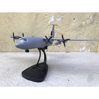Mô hình lắp ráp Máy bay C-130 1:144