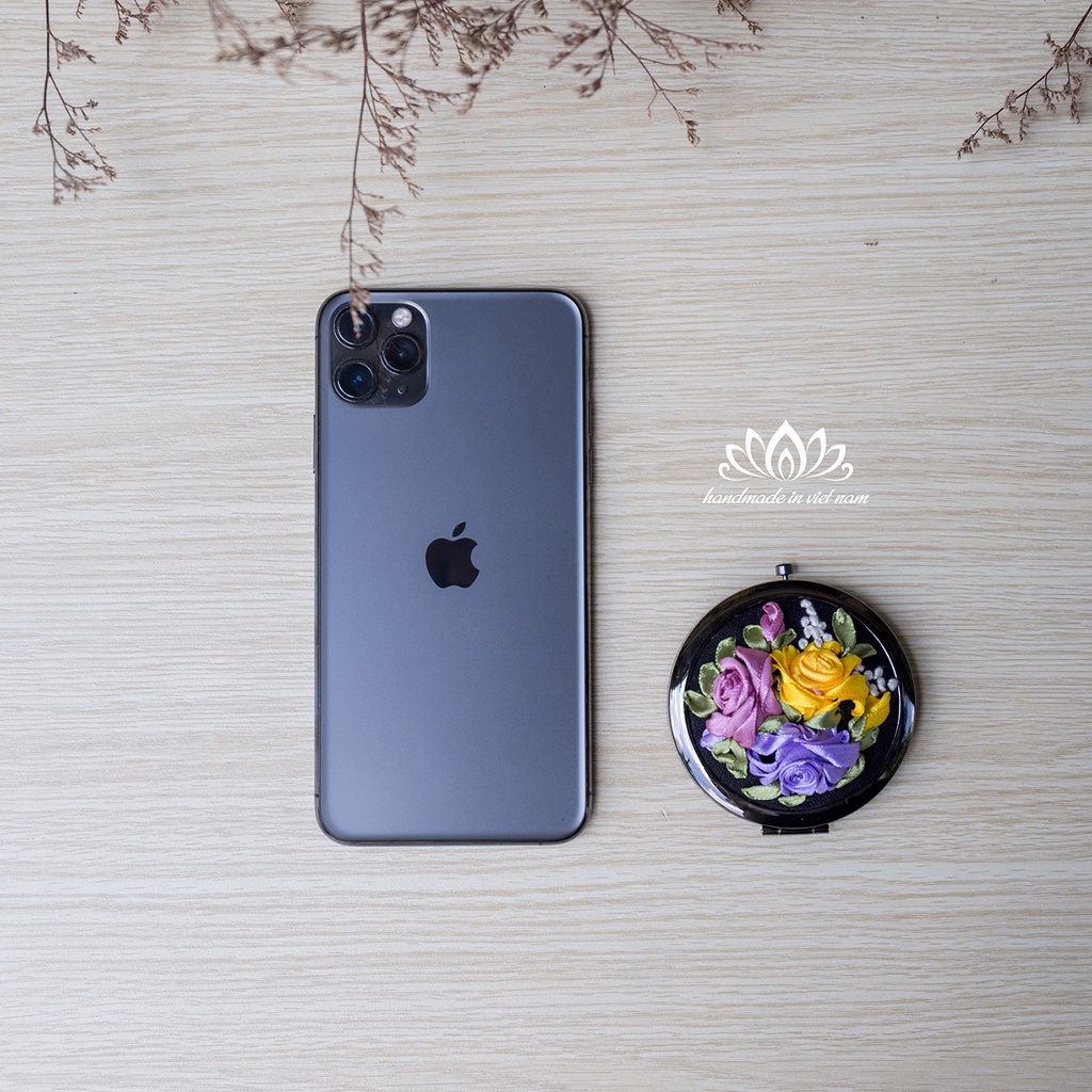 Gương cầm tay mini handmade nhỏ gọn,thêu hoa handmade món quà tặng độc đáo