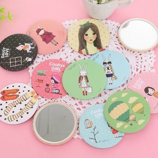 Gương Mini Tròn Cầm Tay (Mẫu Ngẫu Nhiên)