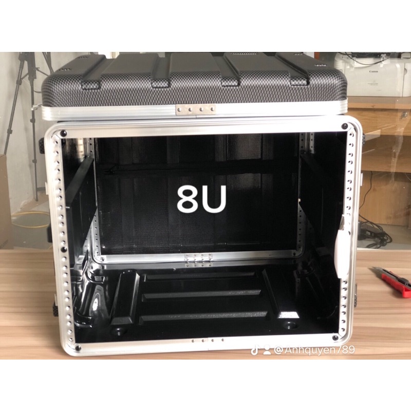 Tủ nhựa abs 8U