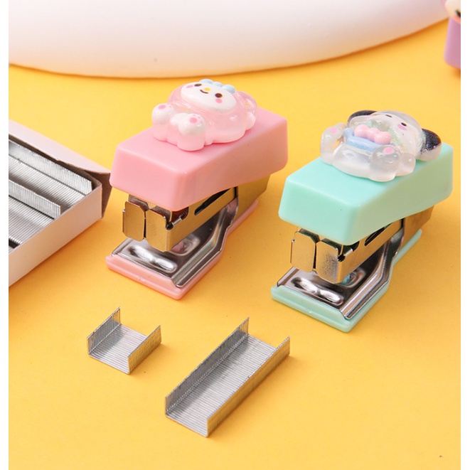 Đồ bấm giấy siêu mini Sanrio kèm kim bấm purpleheartbora