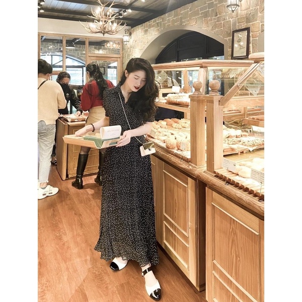 váy cổ sơ mi đen chấm bi nhỏ