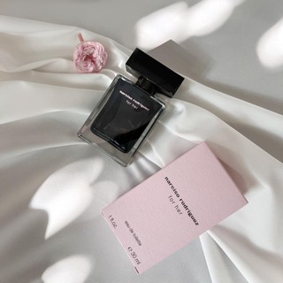 Nước hoa nữ hương phấn Narciso Đen 100ml
