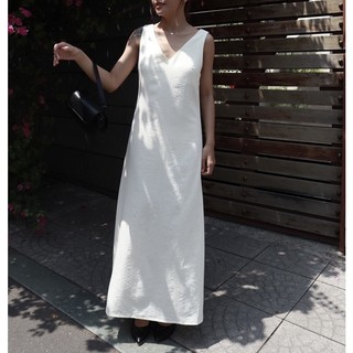 Váy dài trắng cổ v sang trọng vien dress | flanh