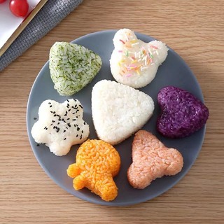 Khuôn Cơm Tạo Hình Cho Bé Nhiều Hình Kèm Muôi Cơm