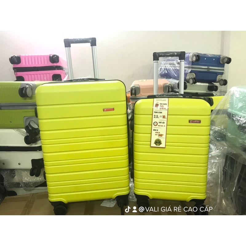 Sale sốc Vali nhựa size 20in 🌺🌺