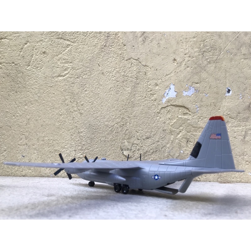 Mô hình lắp ráp Máy bay C-130 1:144
