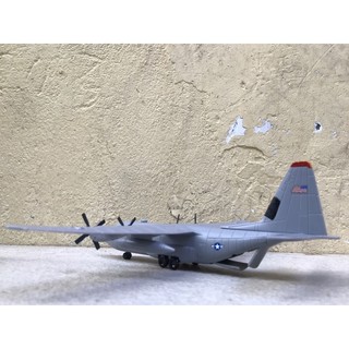 Mô hình lắp ráp Máy bay C-130 1:144