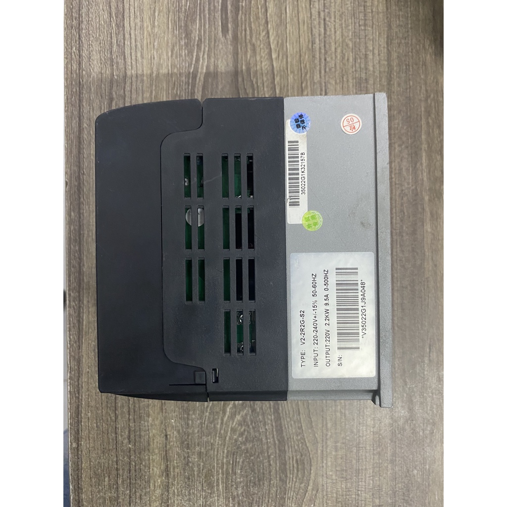 Biến tần ORIKON  V2-2R2G-S2  nguồn 220VAC công suất 2.2kW tháo máy