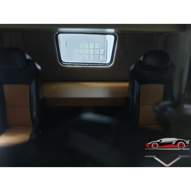 Xe mô hình đầu kéo Hyundai Xcient, tỉ lệ 1:24