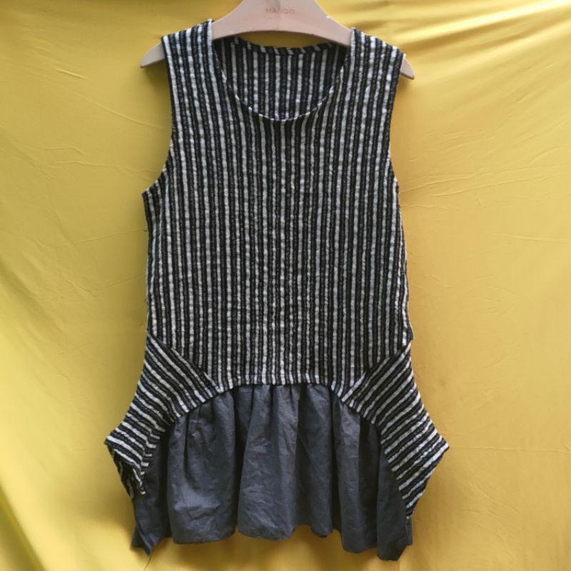 Đầm Seconhand. 2402