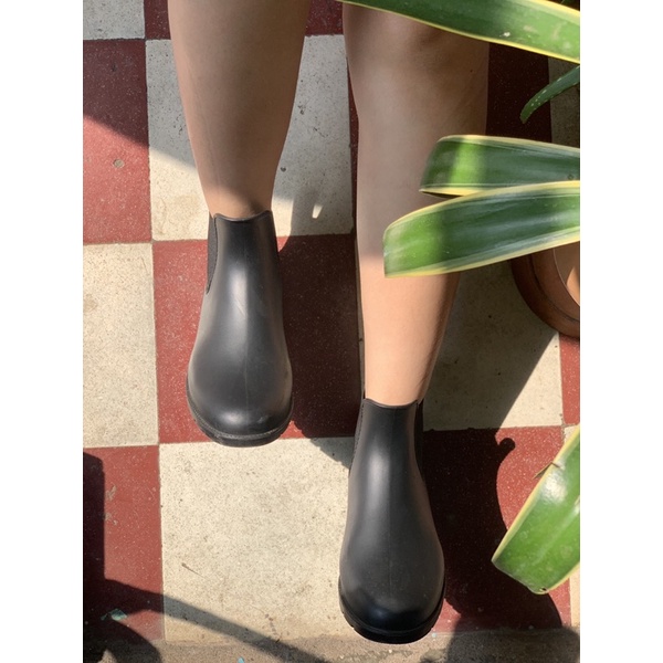 Boot Cao Su Đi Mưa Chống Thấm Nước Dáng Chelsea Thời Trang
