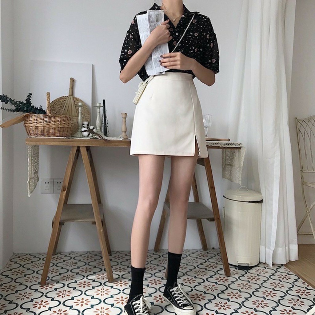 Chân váy chữ A ngắn xẻ tà kèm quần bảo hộ phong cách trẻ trung năng động hiện đại kiểu dáng basic dễ phối đồ VAY015 | BigBuy360 - bigbuy360.vn