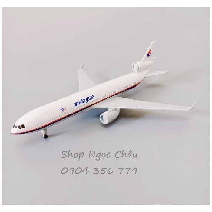 Máy Bay Mô Hình Chiến Đấu Malaysia MD-11 20cm có bánh xe