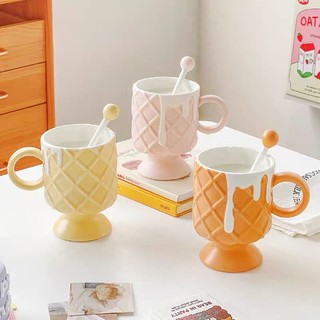 Tách gốm shape vỏ kem ốc quế màu