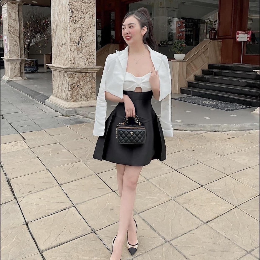 Túi xách cốp hoa trà trần trám đeo chéo dáng hộp vuông dây da phối xích Full box size 20cm