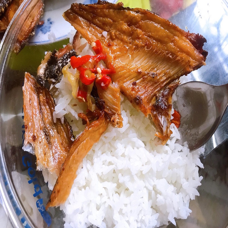 KHÔ CÁ RÔ PHI- cá rô phi phơi khô thơm nức, bảo quản lâu