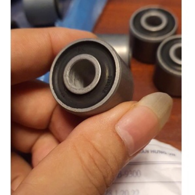 Cao su treo máy ab 125 ,lead 125 / Bạc treo máy Honda