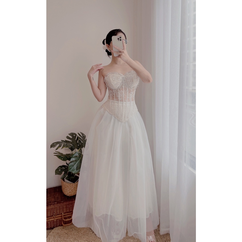 Váy cưới tiểu thư đính đá sang chảnh