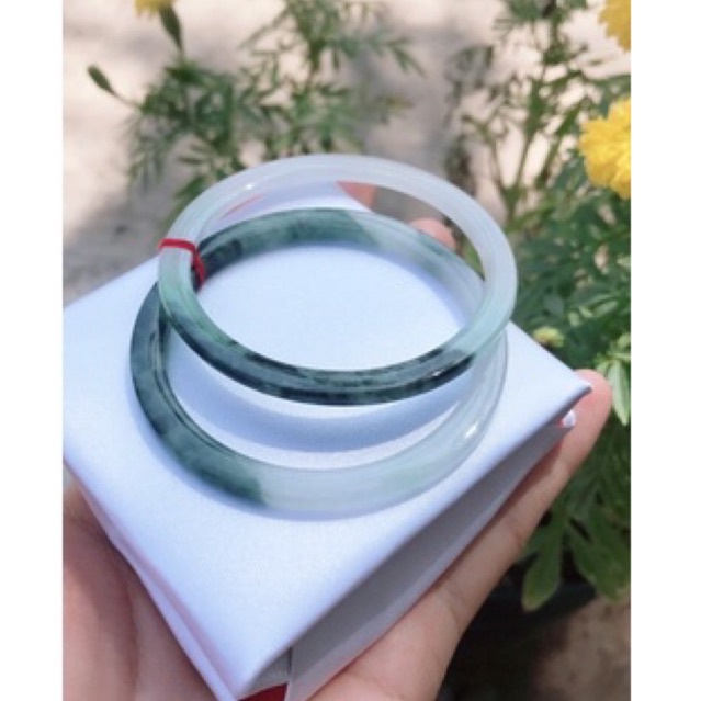 Vòng phi thuý cập 2 chiếc