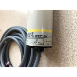 Cảm biến điện dung omron e2k-c25me1