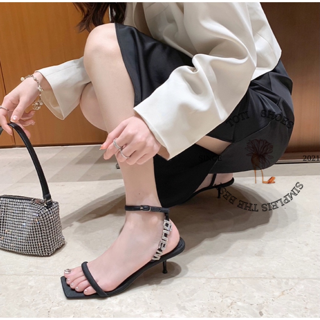 SANDAL CAO GÓT TOTIIE STORE - GIÀY THỜI TRANG QUAI NGANG MẢNH - GUỐC NỮ CAO 5 PHÂN G2206450