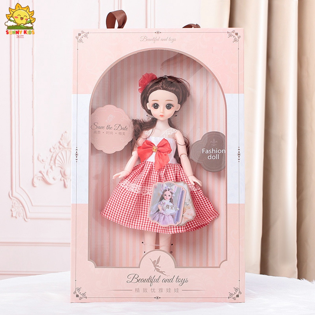Hộp quà tặng Búp bê cho bé gái, dài 41cm, mắt 3D, tóc mượt, váy dễ giặt, hộp quà búp bê đẹp có quai xách - Sunny Kids
