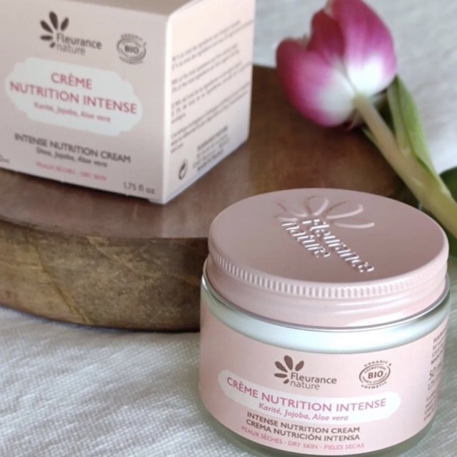 Kem dưỡng dành cho da cực khô. Bao bì mới