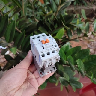 Khởi động từ 220V 22A LS