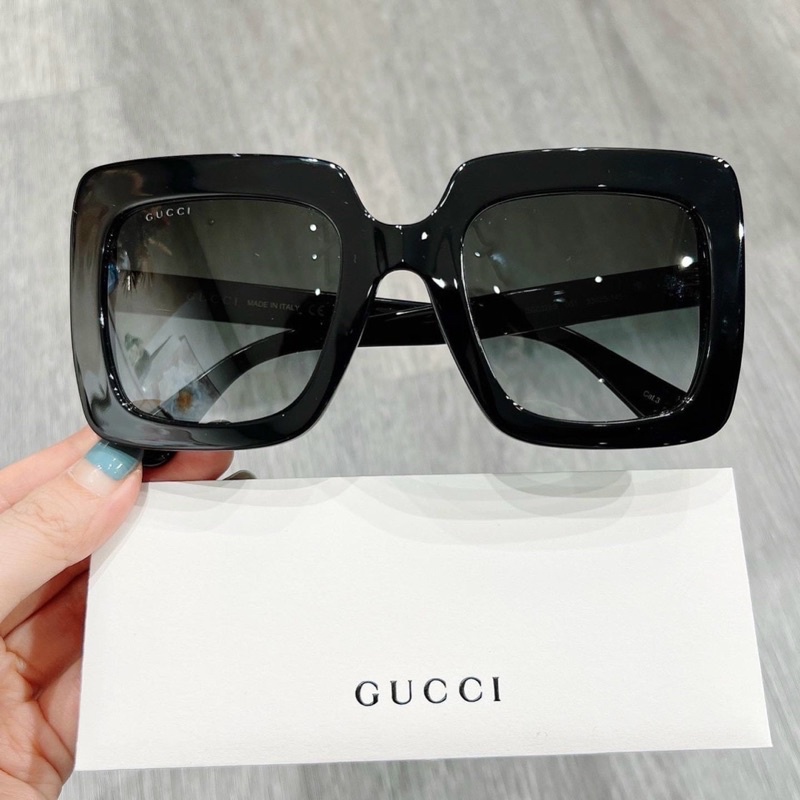 Kính mát nữ Gucci GG0328S 001 vuông đen