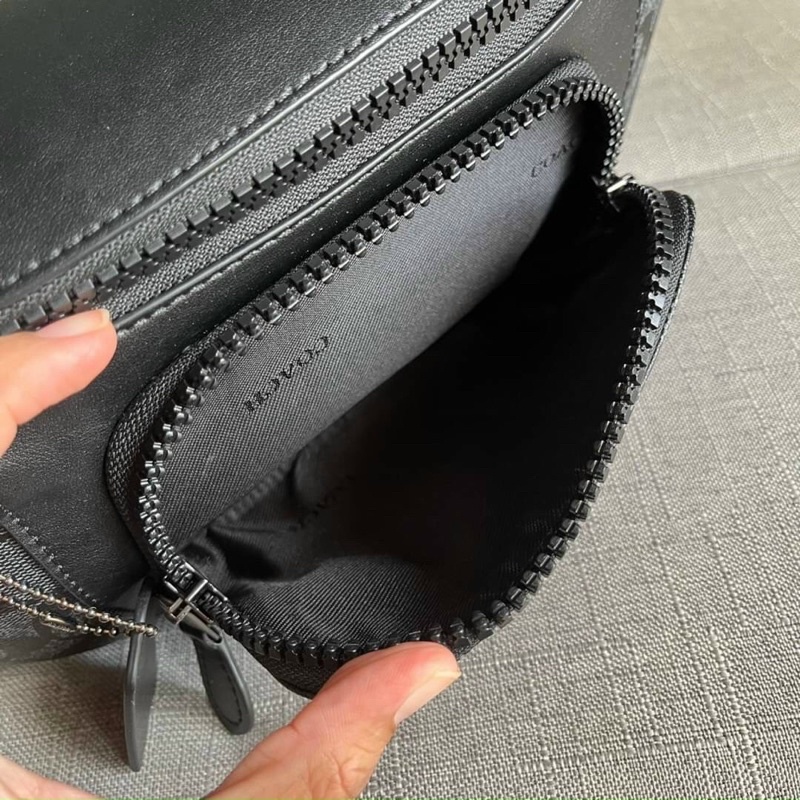 TÚI BAO TỬ COACH TRACK RIVINGTON