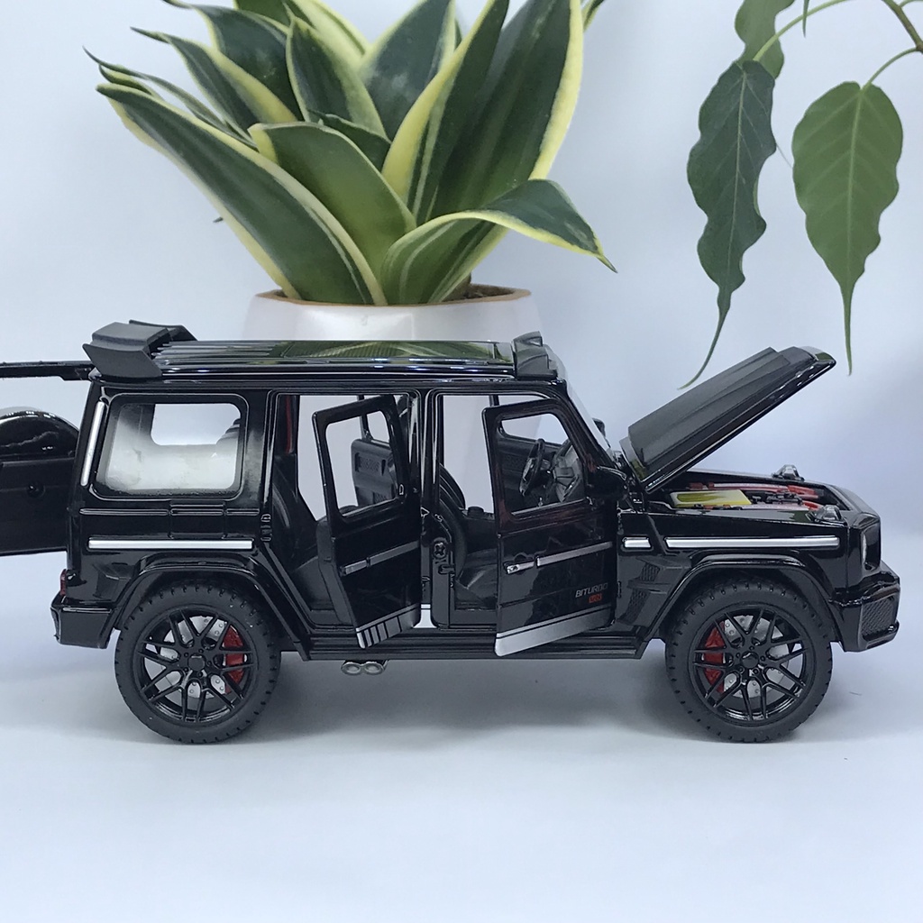 Mô hình xe ô tô Mercedes Benz G800 Brabus tỷ lệ 1:22