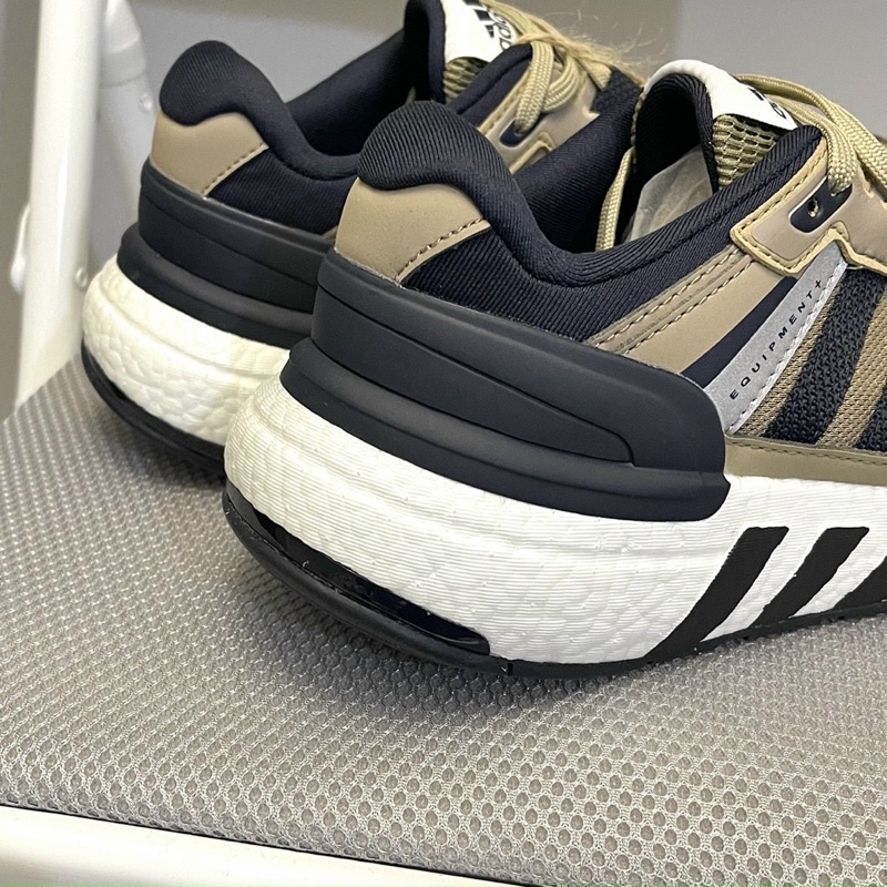 Giày adidas equipment plus nâu vàng DY776