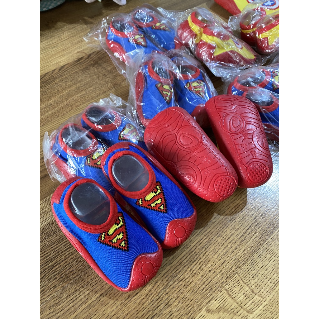 Giày bún siêu nhân xuất dư cho bé trai