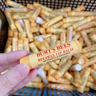 Son dưỡng môi Burt's Bees Moisturizing Lip Balm