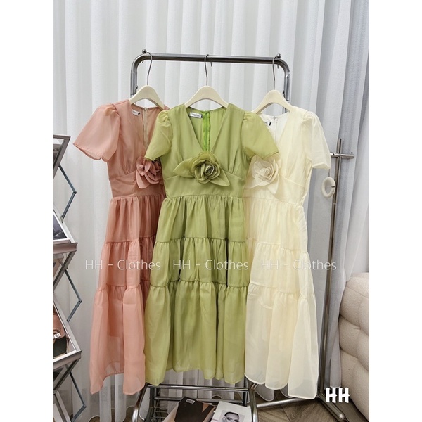 Váy Tơ Đính Hoa Cài Ngực Dáng Dài Mã MT01