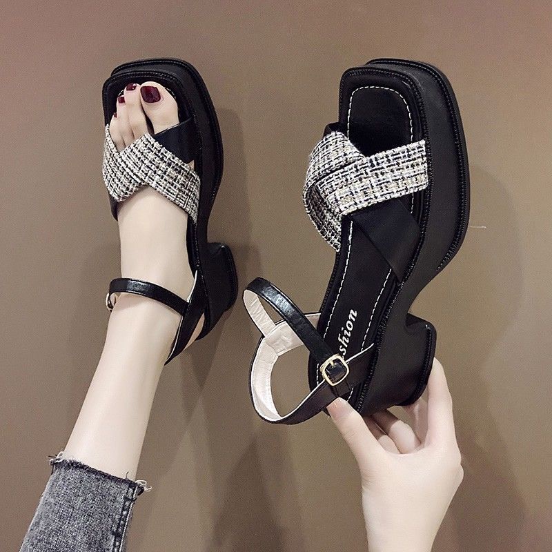Giày Sandal Đế Dày Mềm Mại Thời Trang Mùa Hè Cho Nữ