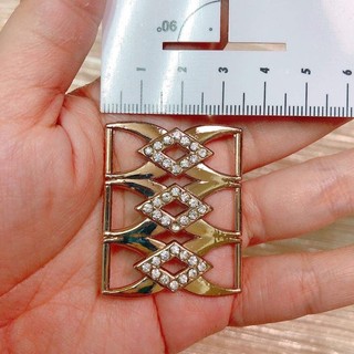 khoen đai nịt cài đầm áo D9