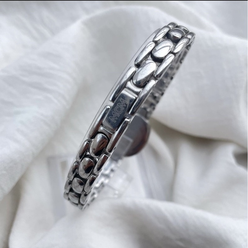 Thanh lý đồng hồ nữ MCM