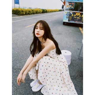 (ORDER) Váy quây hoa nhí màu trắng thon ngực xòe dài maxi đi biển style MORAN vintage Hàn Quốc