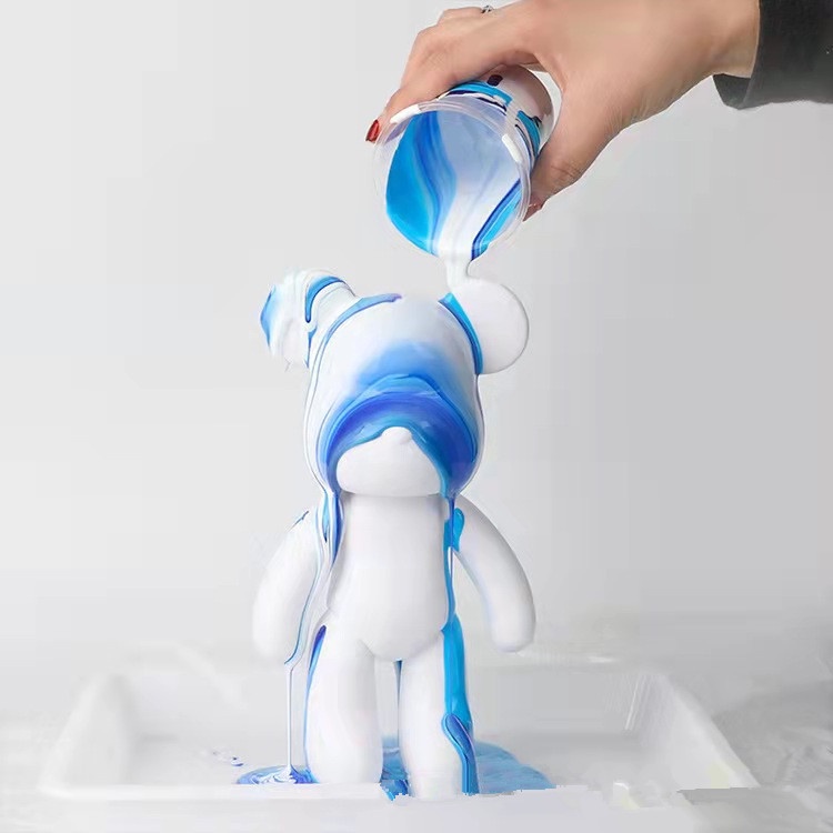 Móc khóa gấu bearbrick tự đổ màu loang kèm kim tuyến làm quà tặng DIY