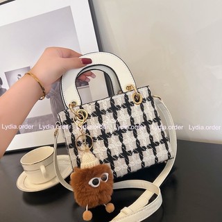 Túi TỰ ĐAN kèm móc khoá